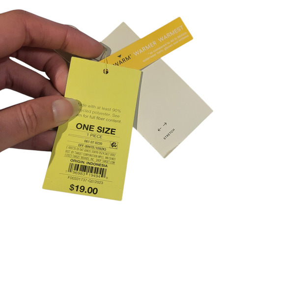 NWT all in motion white winter hat with built in ponytail opening, one size - Picture 2 of 3